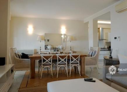 Apartamento para 900 000 euro en Viareggio, Italia