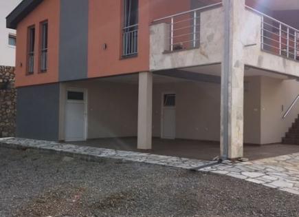 House for 185 000 euro in Dobra Voda, Montenegro
