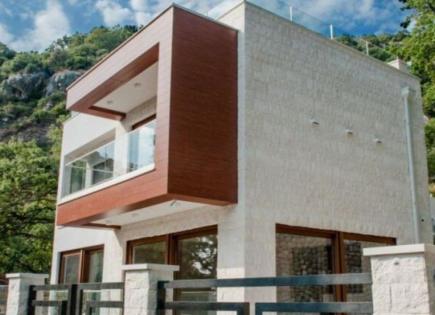 Villa für 1 200 000 euro in Budva, Montenegro