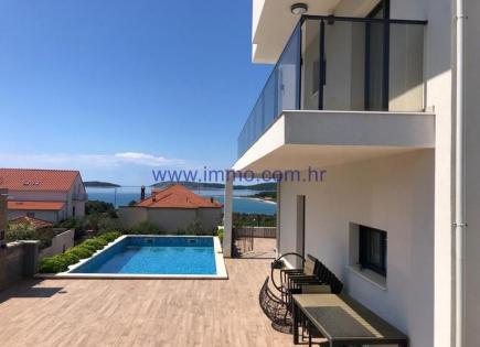 Villa for 900 000 euro in Sibenic, Croatia