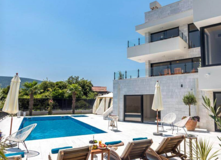 Villa pour 1 300 000 Euro à Dénovici, Monténégro