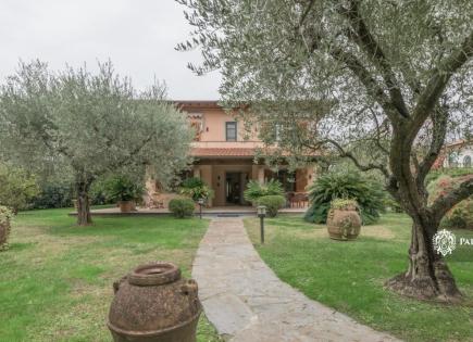 Villa para 1 900 000 euro en Marina di Pietrasanta, Italia