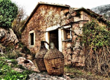 Terrain pour 1 956 800 Euro à Budva, Monténégro