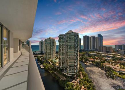 Penthouse for 3 095 981 euro in Miami, USA