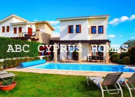 Villa for 595 000 euro in Aphrodite Hills, Cyprus