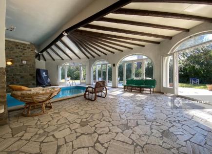 Villa pour 2 800 000 Euro à Roccamare, Italie