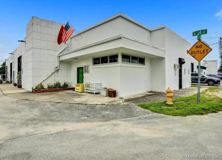 Gewerbeimmobilien für 5 225 472 euro in Miami, USA