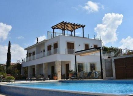 Villa for 2 500 000 euro in Paphos, Cyprus