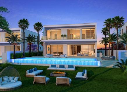 Villa for 2 350 000 euro in Protaras, Cyprus