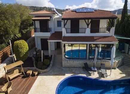 Villa for 1 500 000 euro in Paphos, Cyprus