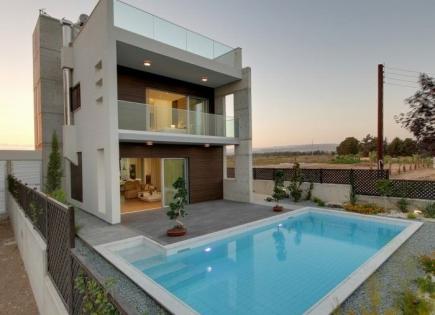 Villa for 680 000 euro in Paphos, Cyprus