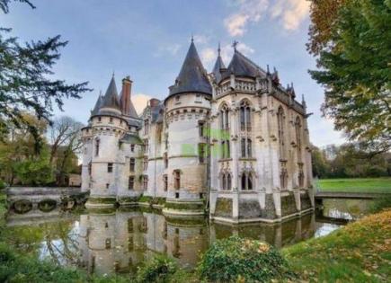 Castle for 13 500 000 euro in Paris, France