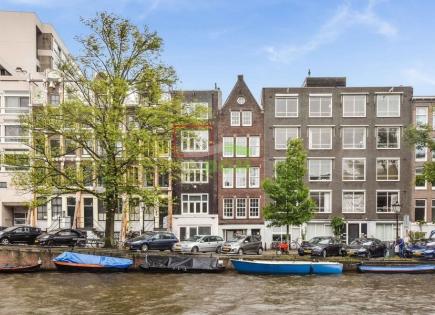 Apartamento para 390 880 euro en Ámsterdam, Países Bajos