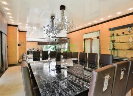 Villa for 9 800 000 euro in Paris, France