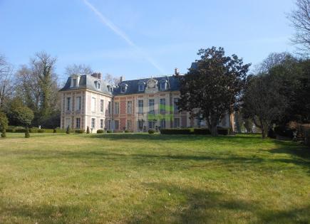 Castle for 9 800 000 euro in Paris, France