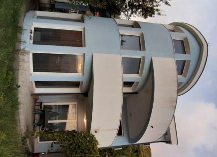 Casa para 300 000 euro en Baosici, Montenegro