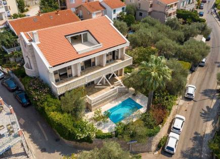 Villa pour 2 400 000 Euro à Petrovac, Monténégro