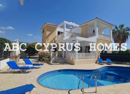 Villa for 440 000 euro in Coral Bay, Cyprus