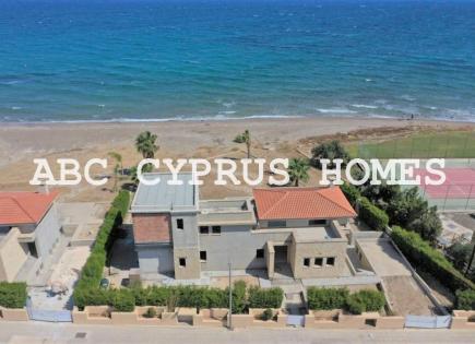 Villa for 1 500 000 euro in Paphos, Cyprus