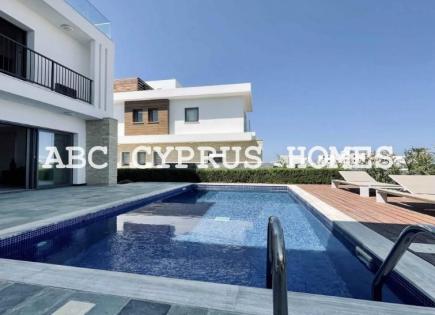 Villa para 620 000 euro en Chloraka, Chipre