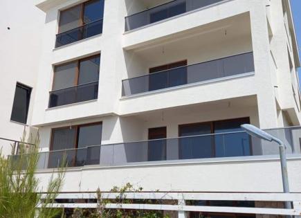 Hotel para 750 000 euro en Utjeha, Montenegro
