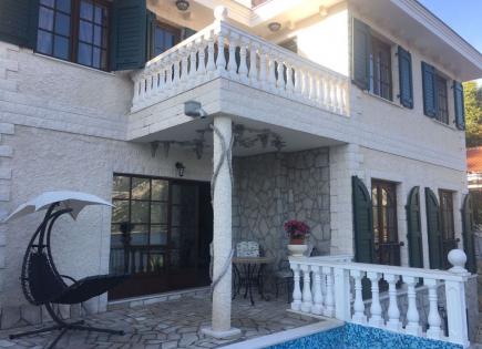 Villa für 850 000 euro in Herceg-Novi, Montenegro