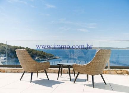 Villa für 1 200 000 euro in Trogir, Kroatien