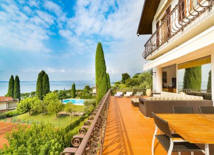 Villa for 1 500 000 euro on Lake Garda, Italy