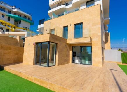 Townhouse for 700 000 euro in Villajoyosa, Spain