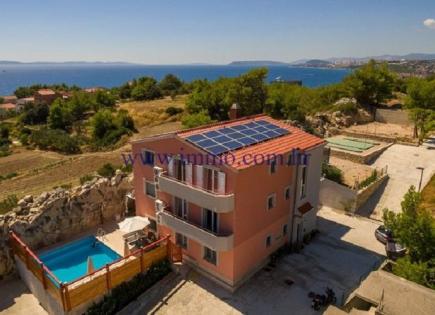 Maison pour 750 000 Euro à Podstrana, Croatie