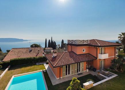 Villa para 1 395 000 euro por Lago de Garda, Italia