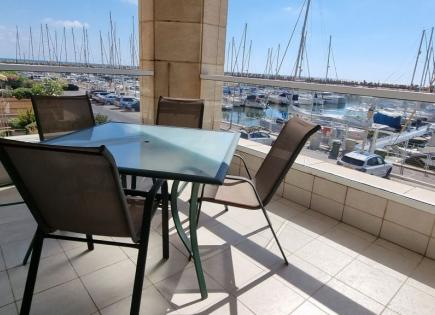 Appartement pour 5 686 Euro par mois à Herzliya, Israël