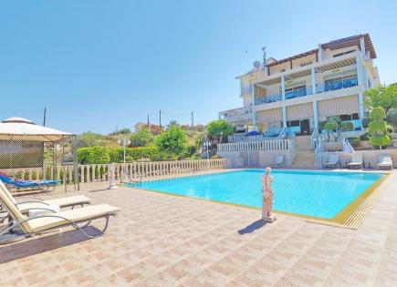 Villa for 1 750 000 euro in Paphos, Cyprus