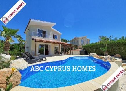 Villa for 465 000 euro in Coral Bay, Cyprus