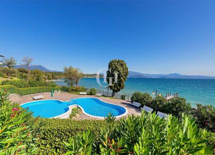 Apartamento para 460 000 euro por Lago de Garda, Italia