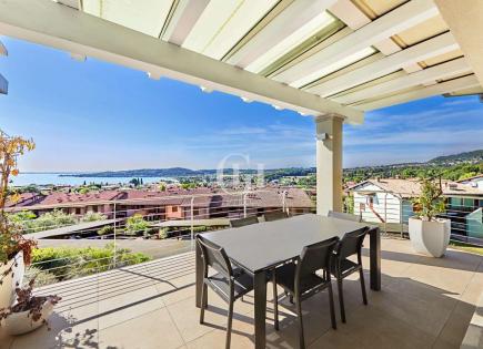 Apartamento para 890 000 euro por Lago de Garda, Italia