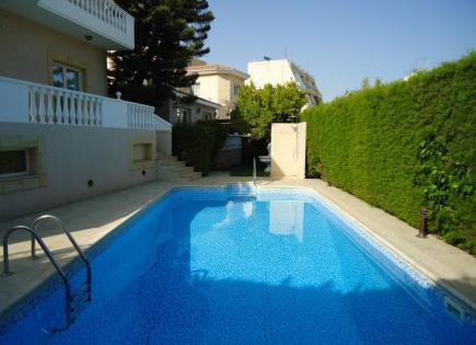 Villa for 2 500 000 euro in Limassol, Cyprus