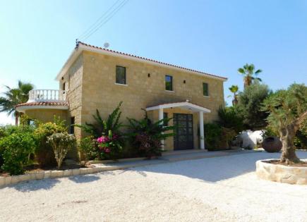 Villa for 2 500 000 euro in Paphos, Cyprus