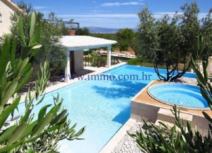 House for 900 000 euro on Brac, Croatia