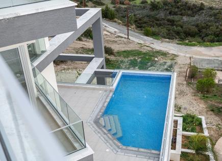 Villa for 2 400 000 euro in Limassol, Cyprus