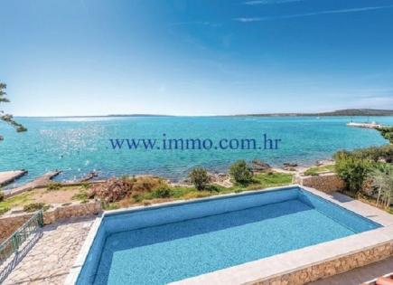 Villa for 2 000 000 euro on Pag island, Croatia