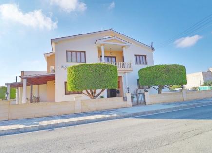 Villa for 590 000 euro in Paphos, Cyprus