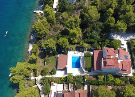 Villa for 2 600 000 euro on Ciovo, Croatia