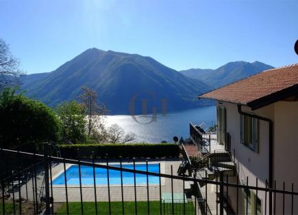 Villa para 1 150 000 euro por Lago de Como, Italia