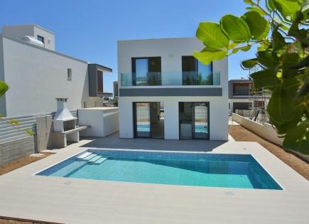 Villa for 435 000 euro in Paphos, Cyprus