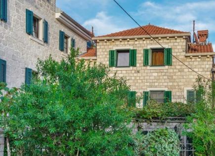 Casa para 480 000 euro en Kotor, Montenegro