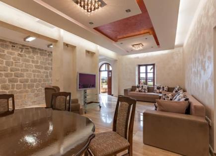 Flat for 275 000 euro in Tivat, Montenegro