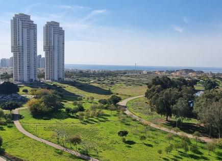 Appartement pour 2 170 Euro par mois à Netanya, Israël