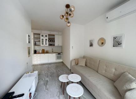 Piso para 135 000 euro en Rafailovici, Montenegro