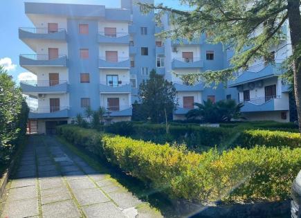 Apartment für 155 000 euro in Scalea, Italien